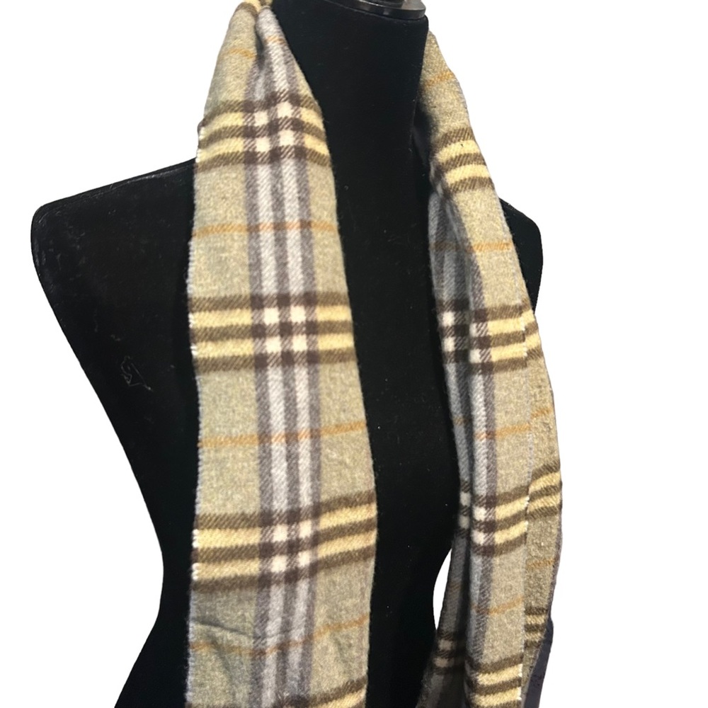 Green plaid Burberry scarf